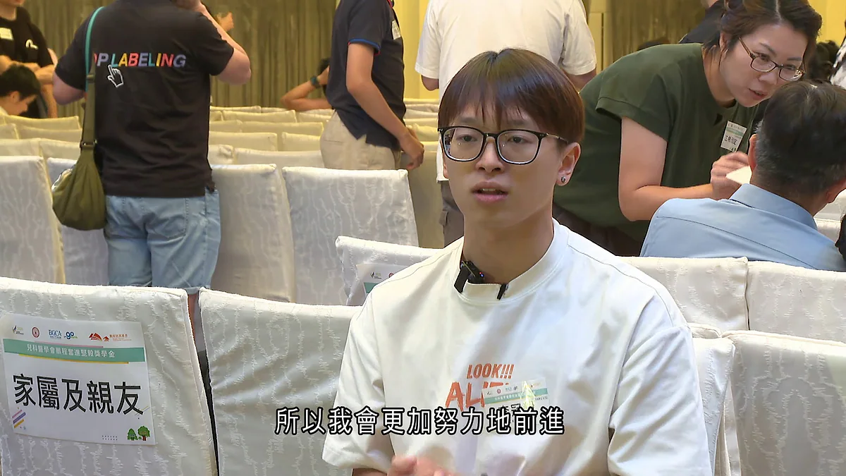李冠毅在訪問中分享心路歷程，表示會繼續努力前進。
