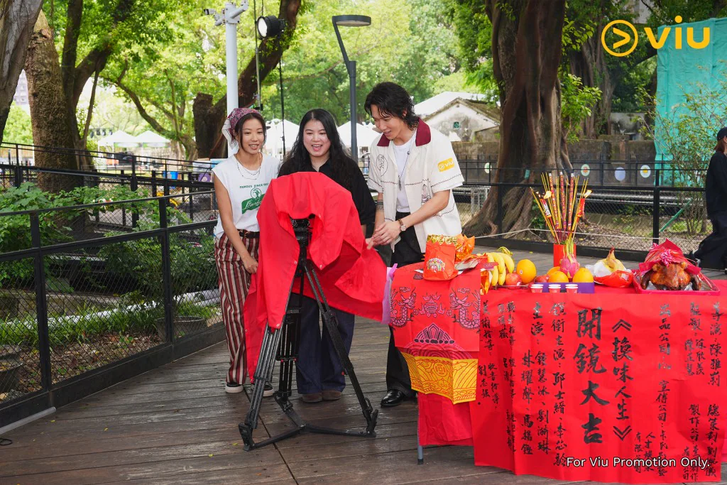《換味人生》於澳門舉行開鏡儀式，現場設有寫上劇名的紅色祭壇及祭品。